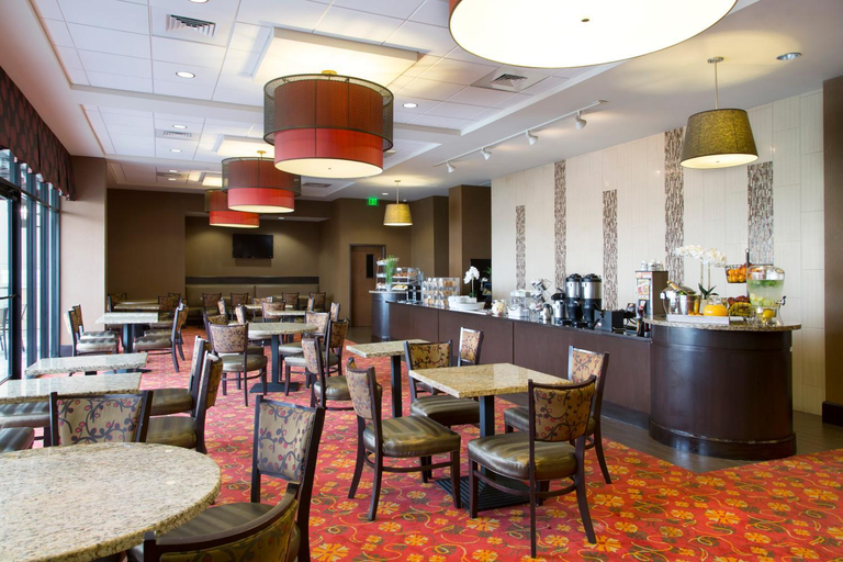 Food & Drinks 4, Plaza Suites On International Drive Near Universal Epic, Orange