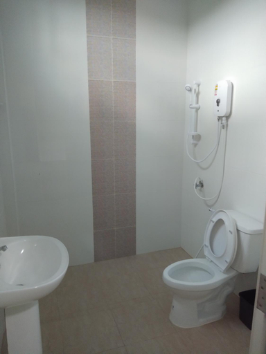Bathroom, Maruay, Tha Chang