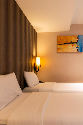 Bedroom 16