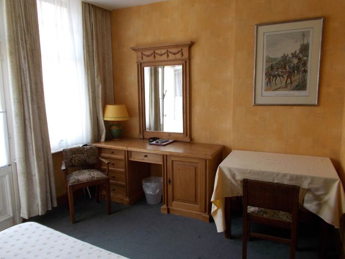Others 5, Hotel Manitoba, West-Vlaanderen
