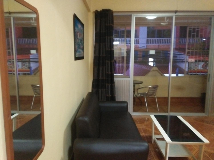 Others 4, Inn Lucky, Pattaya