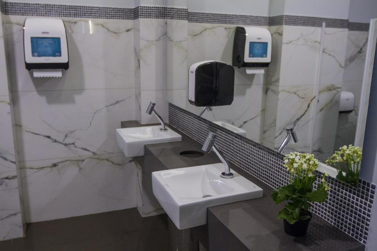 Bathroom 3, Fratele Business Hotel, Patos de Minas