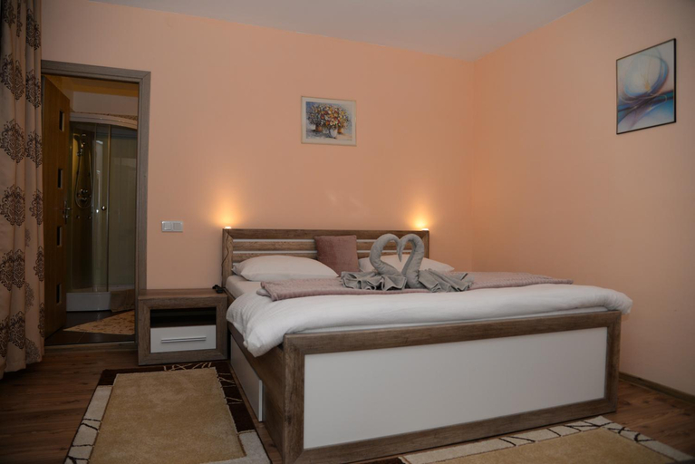 Others 3, Casa Elena, Sibiu