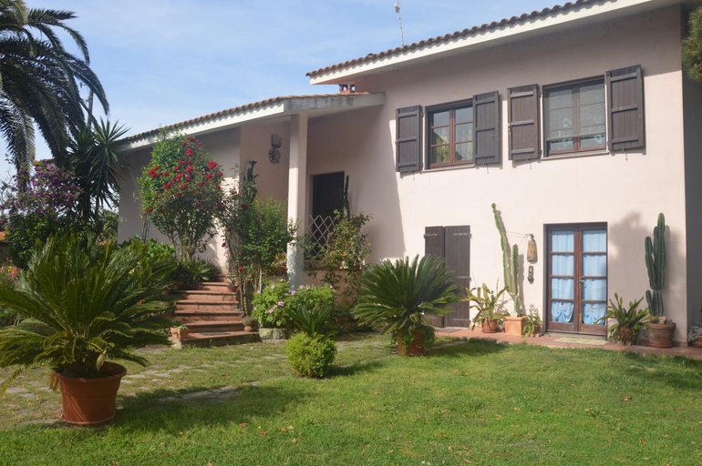 Others 5, B&B Fra e Fe, Oristano
