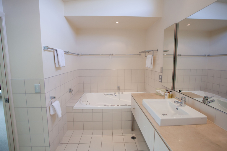 Bathroom 4, Lakeside Apartments, Queenstown-Lakes