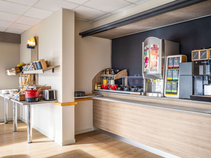 Food & Drinks 5, ibis budget Charleroi Airport, Hainaut