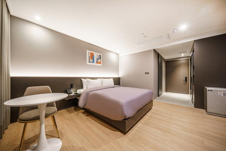 Bedroom 28