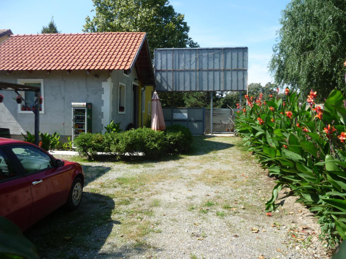 3, Hostel Respect, Pančevo