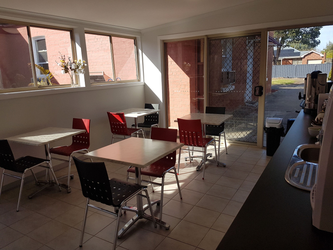 Food & Drinks 5, Motel24seven, Wellington - Sale