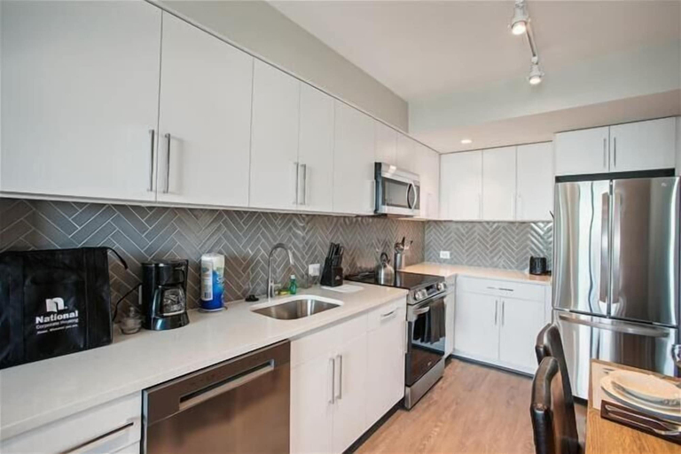 Others 2, National at Rosslyn Towers, Arlington