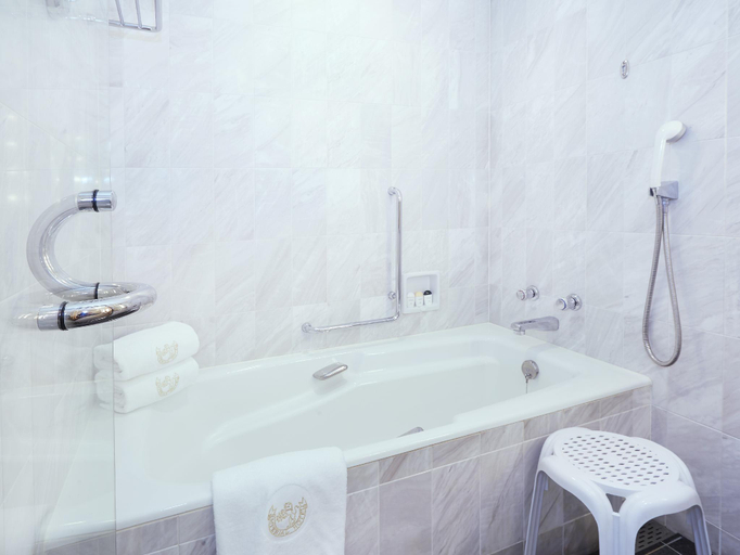 Bathroom 4