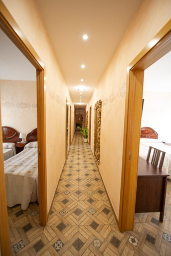 Others 3, Hostal Paquita, Madrid