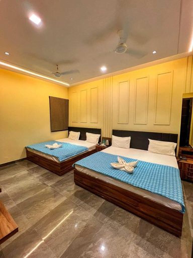 Others 5, Hotel GSM, Mathura
