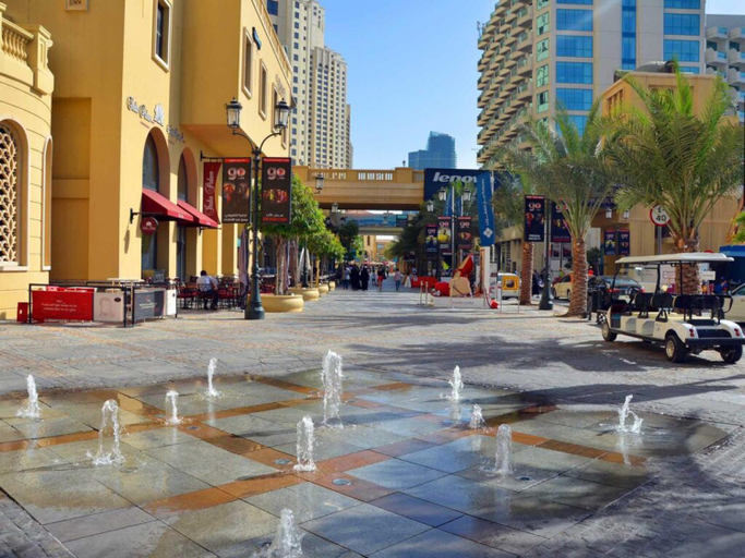 Food & Drinks 2, Stunning 5* 4BR-Oceanfront-Apartment, Dubai