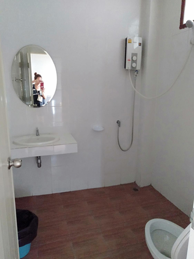 Bathroom 2, Chandra Hostel Kohtao, Ko Phangan
