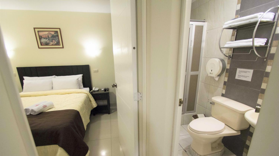 Bathroom 3, Casa Fanning Hotel, Lima