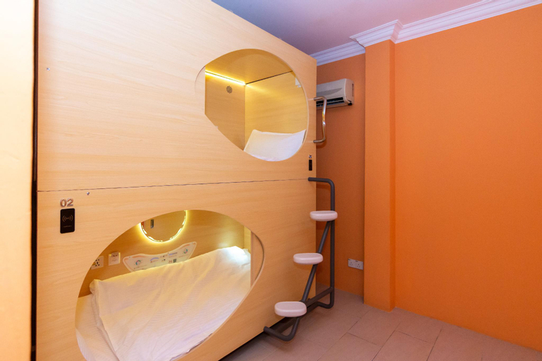 Bathroom 12