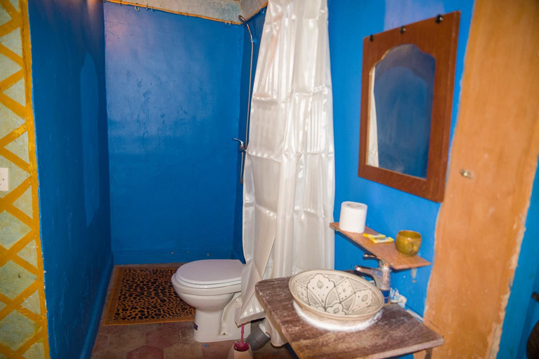 Bathroom 1, Kasbah Omari, Ouarzazate