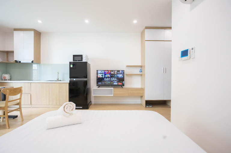 Studio lake view Vinhomes Dcapital in Cau Giay, Cầu Giấy