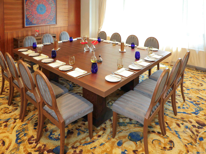 Business Facilities