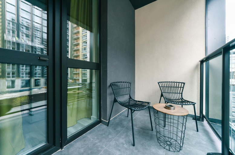 Others 5, Luxury Apartments, Holosiïvs'kyi