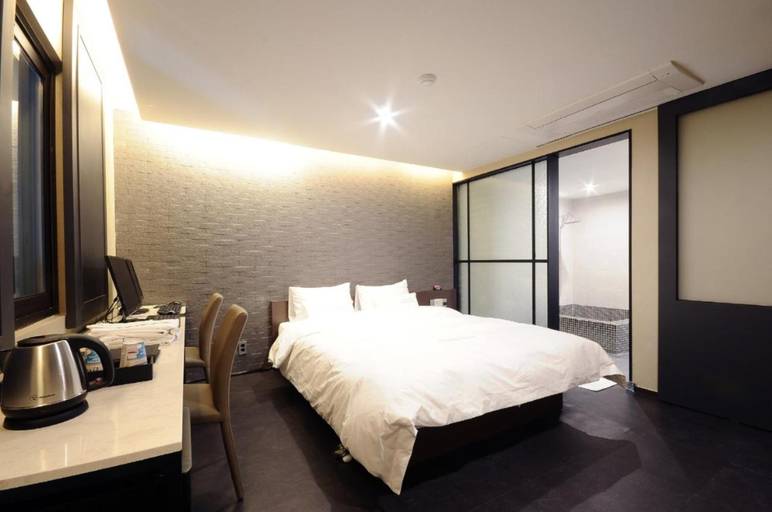 Bedroom 3, Queens Hotel Seomyeon Busan, Busanjin