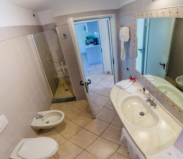 Bathroom 3, Camping Village Du Parc, Verona
