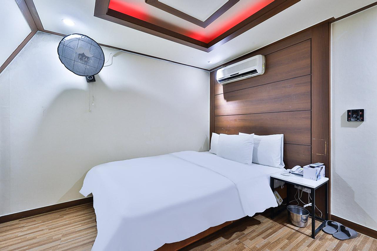 Bedroom 10