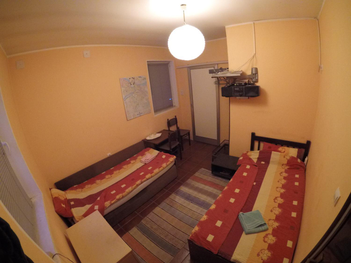 Others 4, Hostel Respect, Pančevo