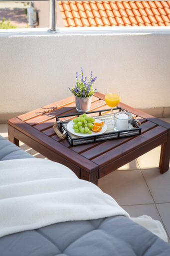 Food & Drinks 5, Seaview Apartments Tihi II, Vodice