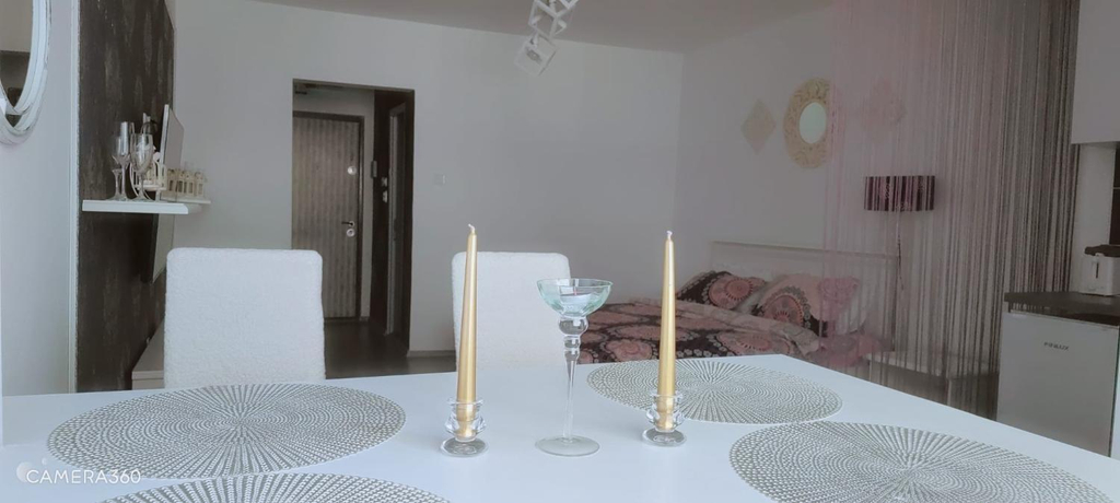 3, Etoile Studio, Brasov