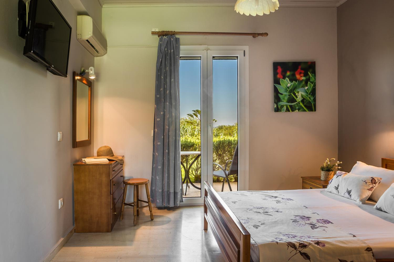 5, Mirtia Studios, Ionian Islands