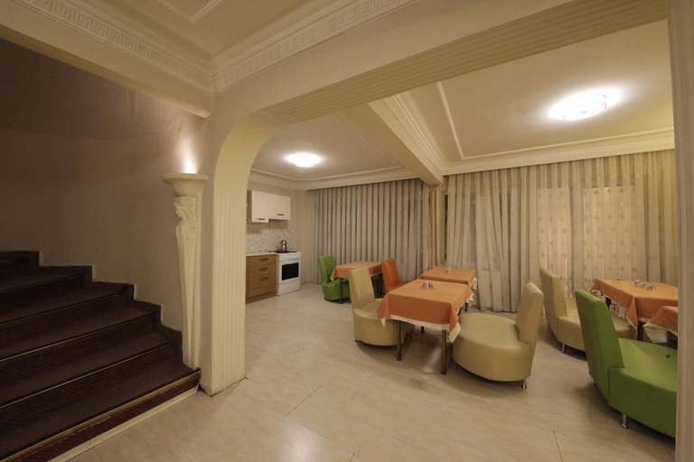 Public Area 2, Taksim Hotel Sato, Beyoğlu