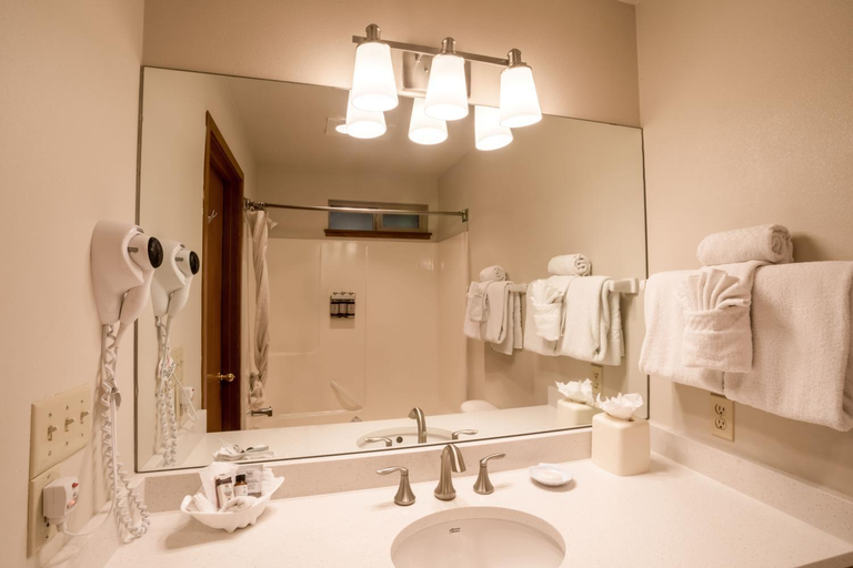 Bathroom 3, Inn at Cannon Beach, Clatsop
