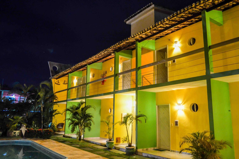 Exterior 8