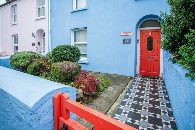 Exterior & Views 2, Lobster Cottage - 3 Bedroom Cottage - Tenby, Pembrokeshire