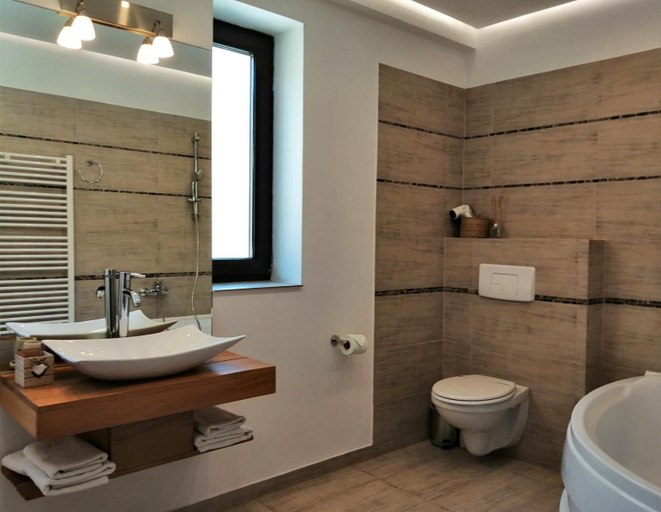 Bathroom 2, GreenHill Brasov, Brasov