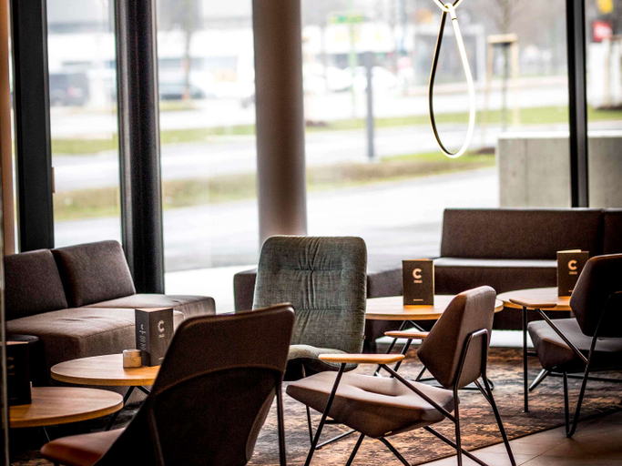 Others 3, ibis Wels, Wels