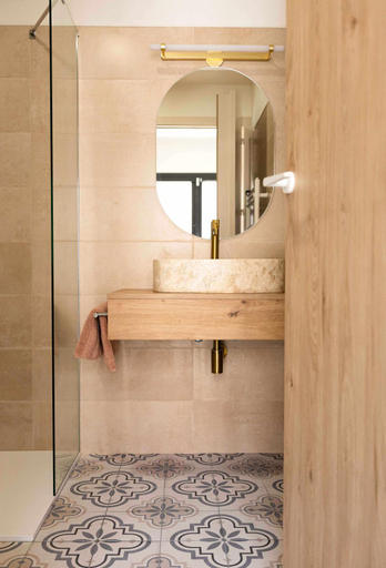 Others 3, Can Candiu. Establecimiento de 2 casas enteras, Girona