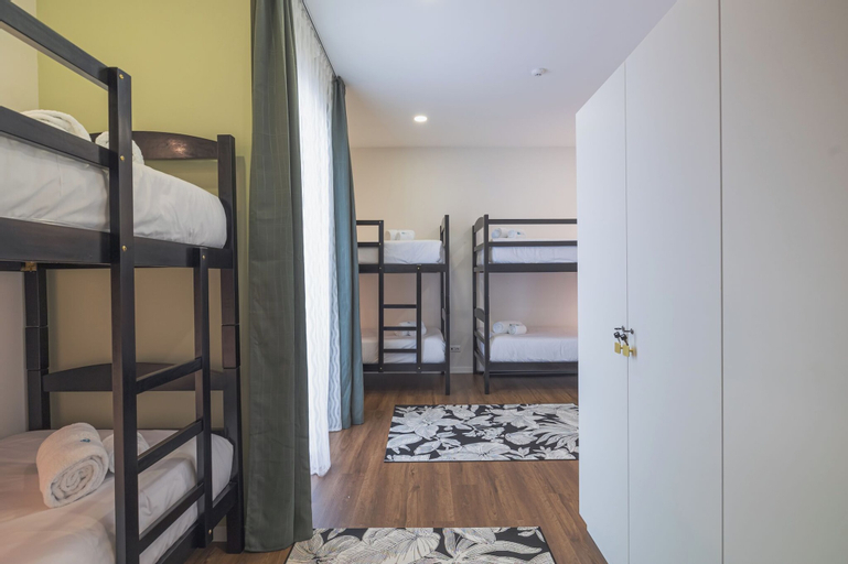 Bedroom 25