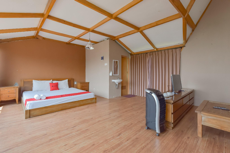 Bedroom 12