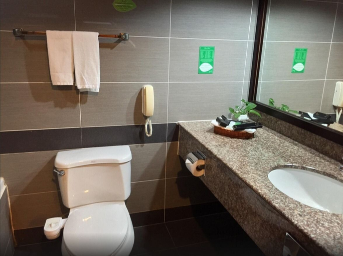 Bathroom 5, Mega Hotel, Miri