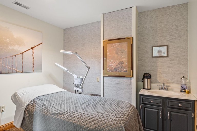 Bedroom 3, St Michaels Harbour Inn, Marina and Spa, Talbot