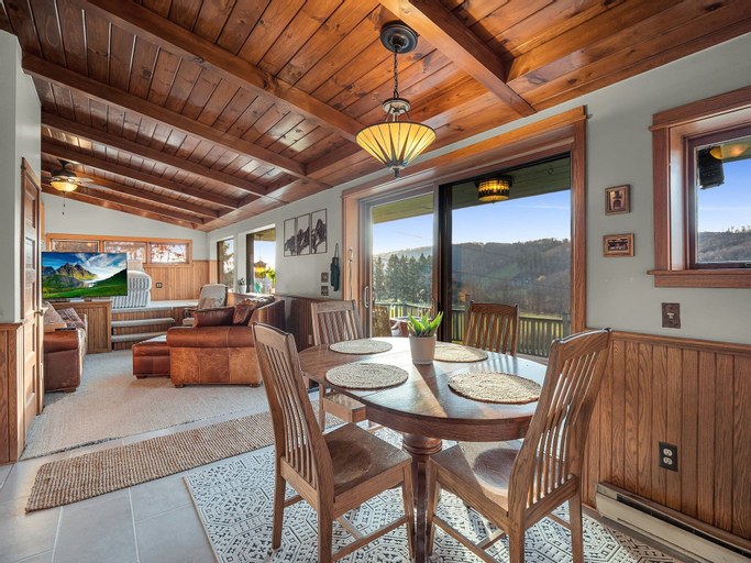 Living area 5, The Eagles Nest, Cattaraugus
