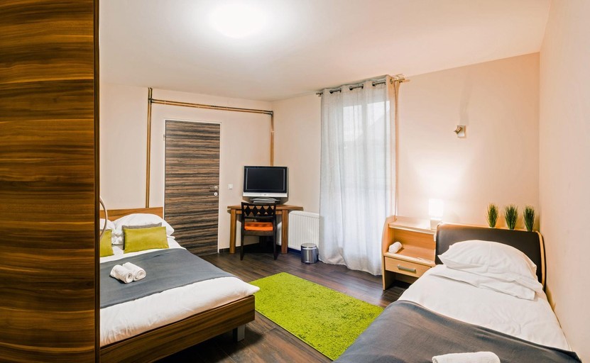 Others 2, Rooms VERDE, Žalec