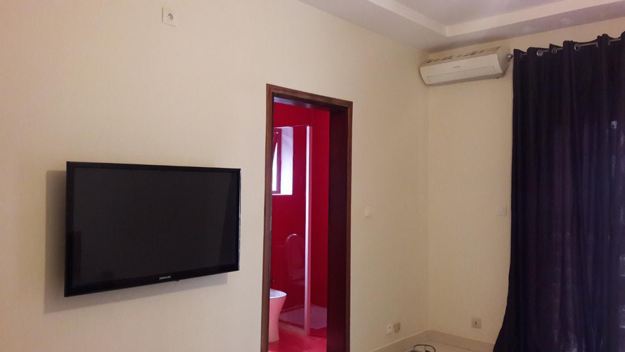 Others 1, Residence Cheikh Fall, Dakar