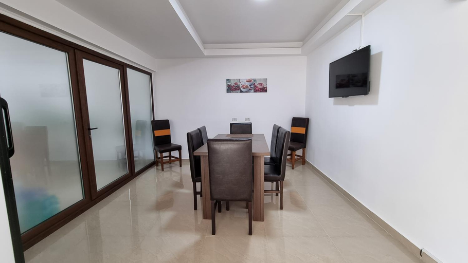 Others 3, Casa Amy, Tuzla