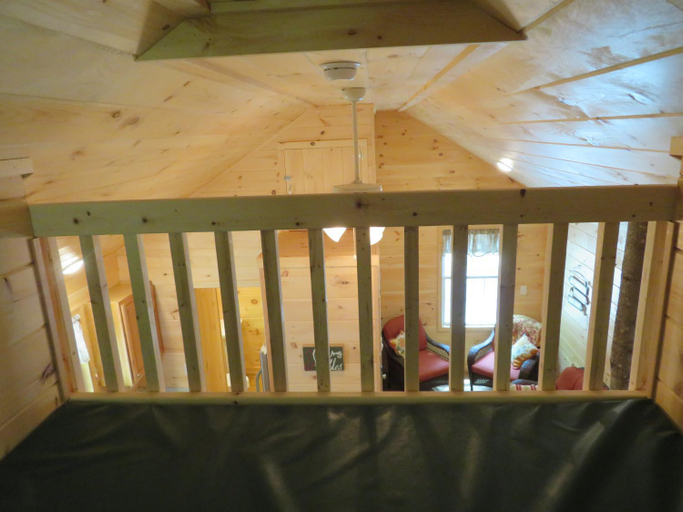 Others 4, Okie Dokie Cabins, Carroll