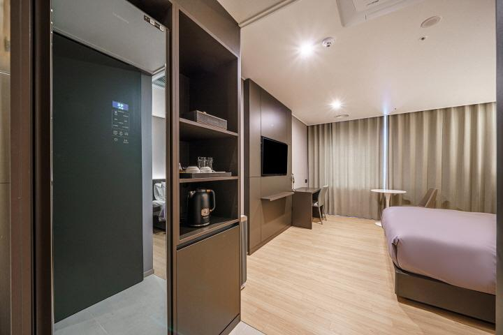 Bedroom 30