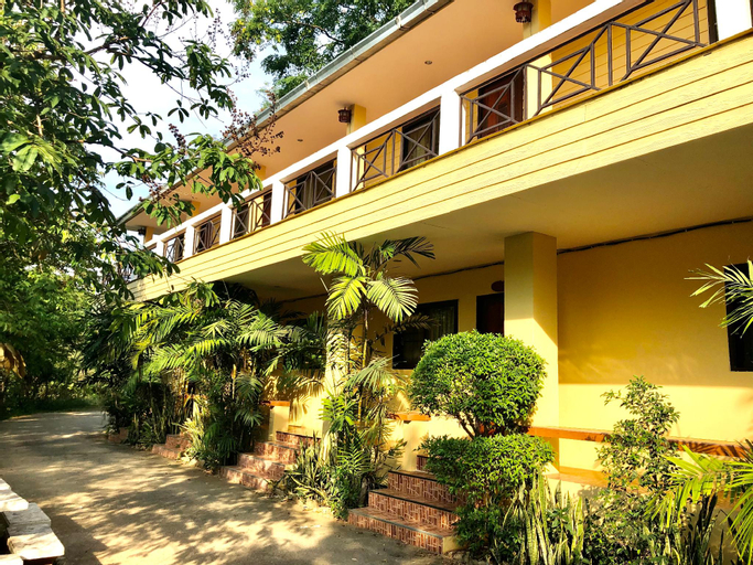 Exterior 5